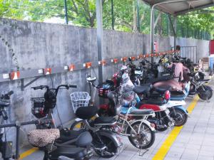 電動車充電設(shè)備